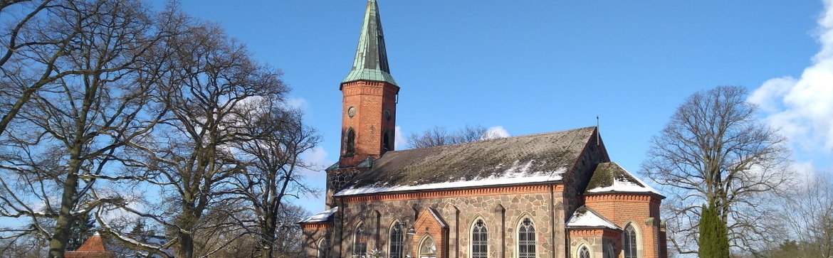 St. Marienkirche im Schnee