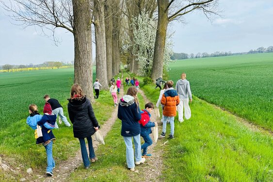 Ostereiersuche - Copyright: Miriam Pocher