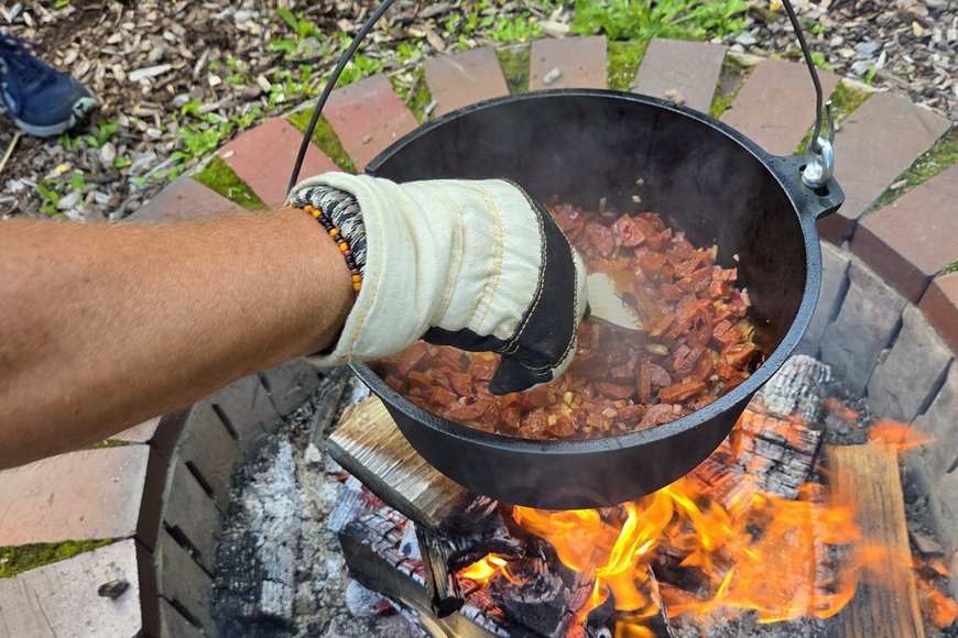 Kochen Topf Lagerfeuer - Copyright: Isabel Zernig