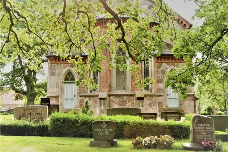 Friedhof St. Marienkirche Basthorst Grabsteine