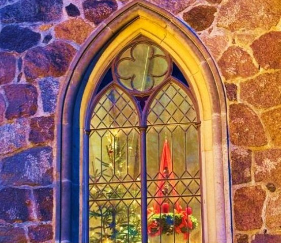 Kirchenfenster Adventskranz