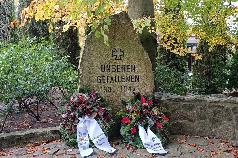 Gedenkstein Volkstrauertag